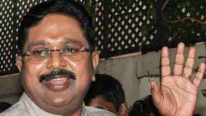 பெரியார் குறித்து அவதூறு பேச்சு.. ரஜினிக்கு தினகரன் கண்டனம்