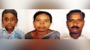  திருச்சியில் மனைவி, 2 மகன்களை கொலை செய்துவிட்டு  நகை கடைக்காரர் தற்கொலை முயற்சி.. சிக்கியது கடிதம்!