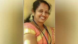 ரூபஸ்ரீ உடம்பெல்லாம் காயங்கள்.. தலைமுடியை அறுத்து.. சித்திரவதை செய்து.. பீச்சில் கொடூரம்! 