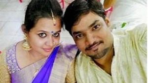 நாய் மீது மோதாமல் இருக்க.. பைக்கை திருப்பிய டைரக்டர் விவேக் ஆர்யன்.. தடுமாறி விழுந்து.. பரிதாப பலி 