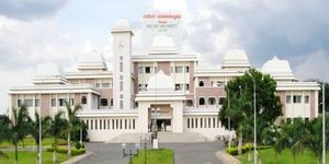 சேலம் பெரியார் பல்கலைக்கழக தாவரவியல் மாணவி தற்கொலை.. என்ன காரணம்? 