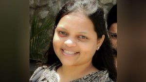10 நாளாச்சு ரோஹிதா காணாமல்போய்.. செல்போன் இல்லை.. சிசிடிவி கேமிராவும் இல்லை.. விழிபிதுங்கும் போலீஸ் 