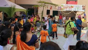 சிங்கப்பூரில் களைகட்டிய பொங்கல் விழா - சிலம்பாட்டம், ஒயிலாட்டம், கோலாட்டம்  அசத்தல்