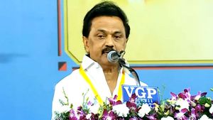 ஊழலுக்கு இடம் தராதீர்... விசுவாசமாக இருங்கள்... உருக்கமும், கண்டிப்பும் கலந்து ஸ்டாலின் பேச்சு 