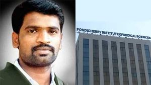 நிச்சயித்த பெண் பேச மறுப்பு... வீடியோ காலில் லைவ்வாக தற்கொலை.. புதுச்சேரியில் சோகம்! 