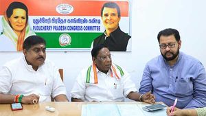 ஹைட்ரோ கார்பன் திட்டம் நல்லதா.. கெட்டதா ..  சொல்லுங்க பார்ப்போம்.. கிரண் பேடிக்கு காங். கேள்வி! 