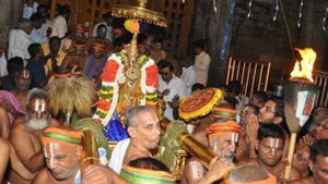 வைகுண்ட ஏகாதசிக்கு  ஏன் இத்தனை முக்கியத்துவம் - எந்த ஏகாதசி விரதத்திற்கு என்ன பலன்