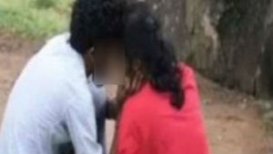 காட்டுக்குள் ஷாக்.. இளம் பெண்ணை ஓட ஓட விரட்டிய கும்பல்.. விறகு கட்டையை தலையில் வைத்த மக்கள்! 