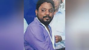 கல்யாணம் வேணாமாம்.. தனி அறையில் .. தலையில் சுட்டுக் கொண்டு.. அதிர வைத்த தற்கொலை! 