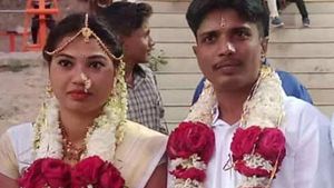 க்யூட்.. லலித் ஆனார் லலிதா குமாரி..  பெண்ணாக இருந்து ஆணாக மாறி.. பெண்ணை திருமணம் செய்த போலீஸ்!