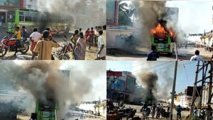 கண்ணே தெரியல.. ஒரே புகை.. ஓடும் பஸ்ஸில் திடீர் தீ.. வெடித்து சிதறிய கண்ணாடிகள்.. சேலத்தில் பரபரப்பு 