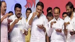 இப்ப சிக்கன் சாப்டறோம்.. கொரோனா எப்படி வருதுன்னு பார்ப்போம்.. அசத்திய தெலுங்கானா அமைச்சர்கள்! 