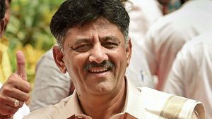 ஒக்கலிகா வாக்குகளை ஒரேடியாக அள்ள காங். பலே வியூகம்.. கர்நாடகா தலைவராகிறார் சிவக்குமார் 