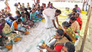 தேர்தலில் வெற்றி, தோல்வி சகஜம்னு நிரூபித்த திமுக பிரமுகர்.. கிராம மக்களுக்கு என்ன செய்தார் தெரியுமா?