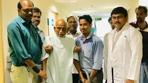 103 வயது முதியவருக்கு இடுப்பு மாற்று அறுவை சிகிச்சை.. திருச்சி அப்பல்லோ மருத்துவமனை சாதனை