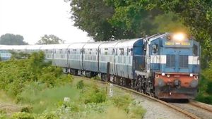 தஞ்சாவூருக்கு சிறப்பு ரயில்கள் இயக்கம்.. பெரிய கோயில் குடமுழுக்கை ஒட்டி ‘ரயில்வே அறிவிப்பு 