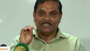 வாகன ஓட்டிகளுக்கு மகிழ்ச்சியான செய்தி.. மார்ச் இறுதிக்குள் ரூ 30-க்கு மூலிகை பெட்ரோல்.. ராமர் பிள்ளை