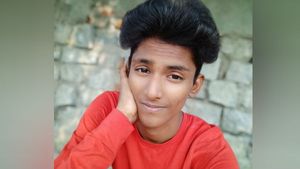 அண்ணா காப்பாத்துங்கண்ணா.. என்னை காப்பாத்துங்கண்ணா.. கெஞ்சி கெஞ்சியே உயிரை விட்ட மாணவர்!
