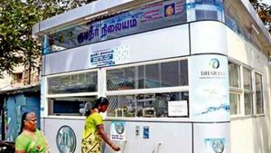 வந்தது வாட்டர் ஏடிஎம்.. 1 லிட்டர் தண்ணீர் 1 ரூபாய்தான்.. அரசு அசத்தல் அறிமுகம் 