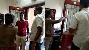 வனஜா வாயை தொறந்தாங்க பாருங்க.. 