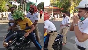  அடங்காத ராசாக்களே.. வெளியில் வந்தா சங்குதான்.. காத்திருக்கும் கொரோனா.. கலக்கும் கர்நாடக போலீஸ்!