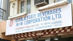 கொரோனாவை விட கொடுமை இதுதான்.. தண்ணி அடிக்க முடியாத சோகம்.. கேரளாவில் வாலிபர் தற்கொலை! 