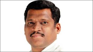 கொரோனா: அரசின் நடவடிக்கையை விமர்சித்து வதந்தி பரப்பி கைதான ஹீலர் பாஸ்கர் ஜாமீனில் விடுதலை 