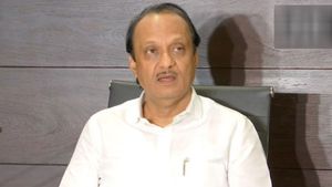 மகாராஷ்டிராவில் எம்எல்ஏக்களின் மார்ச் மாத சம்பளம் 60% குறைப்பு.. அரசு ஊழியர்களுக்கும் 50% கட் 