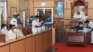 புதுச்சேரியில் ரூ. 2042 கோடிக்கு இடைக்கால பட்ஜெட்..  நாளை முதல் ரூ. 2000.. அதிமுக வெளிநடப்பு! 