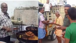 ஆஹா.. கம, கமன்னு என்னா வாசம்.. சில்லி சிக்கனை பொரிச்சி எடுத்தா.. அத்தனையும் ஃப்ரீ.. மக்களே ரெடியா? 