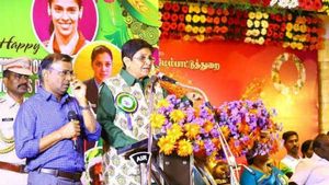 என்னாது.. கொடுக்காபுளி சாப்பிட்டால் கொரோனா வராதா.. புதுச்சேரியிலும் ஒரு செல்லூர் ராஜு! 