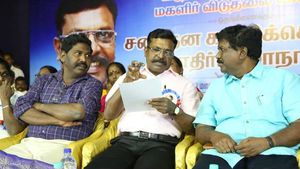 இந்து தெய்வங்கள் அவமதிப்பு.. திருமாவளவன் மீது 4 பிரிவுகளில் வழக்கு! 