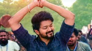 திரையுலகில் முடிசூடா மன்னர் விஜய்... திருச்சி ரசிகர் மன்றத்தினர் பெருமிதம் 