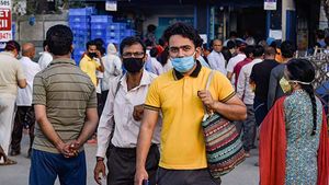 டெல்லியில் இருந்து திரும்பியவருக்கு கொரோனா.. 14 கிராமங்களை சீல் வைத்த உ.பி. அரசு 