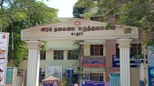 கொரோனா பட்டியலில் முதல்முறையாக கடலூர் மாவட்டம்.. 3 பேருக்கு பாதிப்பு 