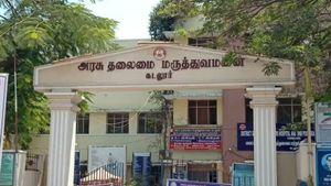 கடலூரில் கொரோனா எண்ணிக்கை கிடு கிடு உயர்வு.. 8 பேருக்கு பாதிப்பு.. அனைவரும் டெல்லி போனவர்கள் 