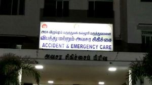 விழுப்புரத்தில் கொரோனா வார்டில் அனுமதிக்கப்பட்ட முதியவர் பலி 