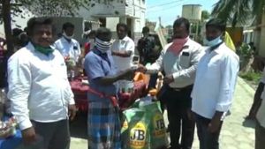 50க்கும் மேற்பட்ட குக்கிராம மக்களுக்கு இலவச அரிசி, காய்கறி.. சேலம் மேற்கு மாவட்ட பாஜக சபாஷ் 