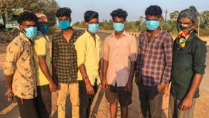  1000 கி.மீ. தூரம்.. சோலப்பூரில் இருந்து நடந்தே வந்த தமிழக இளைஞர்கள்.. நெகிழ்ச்சி பயணம்