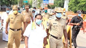 ஊரடங்கைத் தளர்த்த மத்திய அரசு முடிவு.. முதல்வர் நாராயணசாமி தகவல்! 