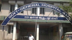புதுச்சேரியில் கொரோனாவுக்கு முதல் பலி.. மாஹே முதியவர் சிகிச்சை பலனின்றி மரணம் 