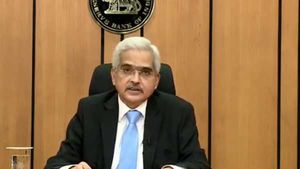 நாட்டின் ஏற்றுமதி 34.57% சரிவை சந்தித்துள்ளது - ரிசர்வ் வங்கி ஆளுநர் சக்தி காந்ததாஸ் 