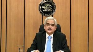 இந்திய பொருளாதாரம் 7.4 சதவீதம் வளர்ச்சியடையும்.. சொல்கிறார் சக்தி காந்த தாஸ் 