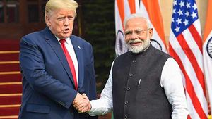 எங்களுக்கு அந்த மருந்து தேவை.. ஹைட்ராக்சிகுளோரோகுய்னுக்கு குறி வைத்த டிரம்ப்.. மோடியிடம் கோரிக்கை 