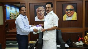 அமீரக இந்தியர்களை மீட்க துரித நடவடிக்கை தேவை.. அமீரக திமுக கோரிக்கை 