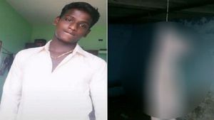 அடப்பாவி.. பூனையை உயிருடன் தூக்கில் தொங்கவிட்டு.. லைக்குக்காக மடத்தனம் செய்த.. டிக்டாக் சைக்கோ