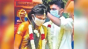  வெட்டவெளி செக்போஸ்டில் கல்யாணம்..  தாலி கட்டிய மாப்பிள்ளை.. பிரித்துச் செல்லப்பட்ட பெண்!