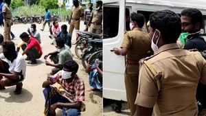 டாஸ்மாக் டோக்கனை ஜெராக்ஸ் எடுத்த குடிகாரர்கள்.. 200 ரூபாய்க்கு விற்பனை.. 16 பேர் கைது 