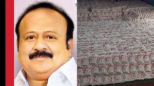 85,000 குடும்பங்களுக்கு தலா 5 கிலோ அரிசி... வீடு வீடாக விநியோகம் செய்யும் எம்.ஆர்.கே.பன்னீர்செல்வம் 