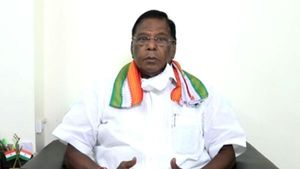 புதுச்சேரியில் மதுபான கடைகள் கண்டிப்பாக திறக்கப்படும்: நாரயணசாமி 